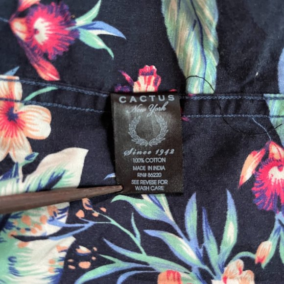 Muted Floral SUmmer Short Sleeve 100% Cotton [Cactus for Denim & Flower] - Picture 7 of 8